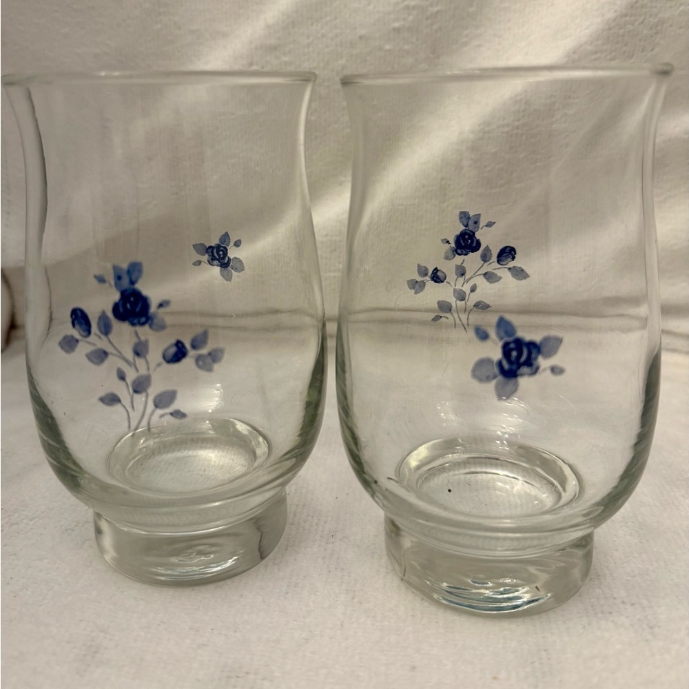 Pfaltzgraff Blue Poetry Glossy 8oz glass, designed for juice.